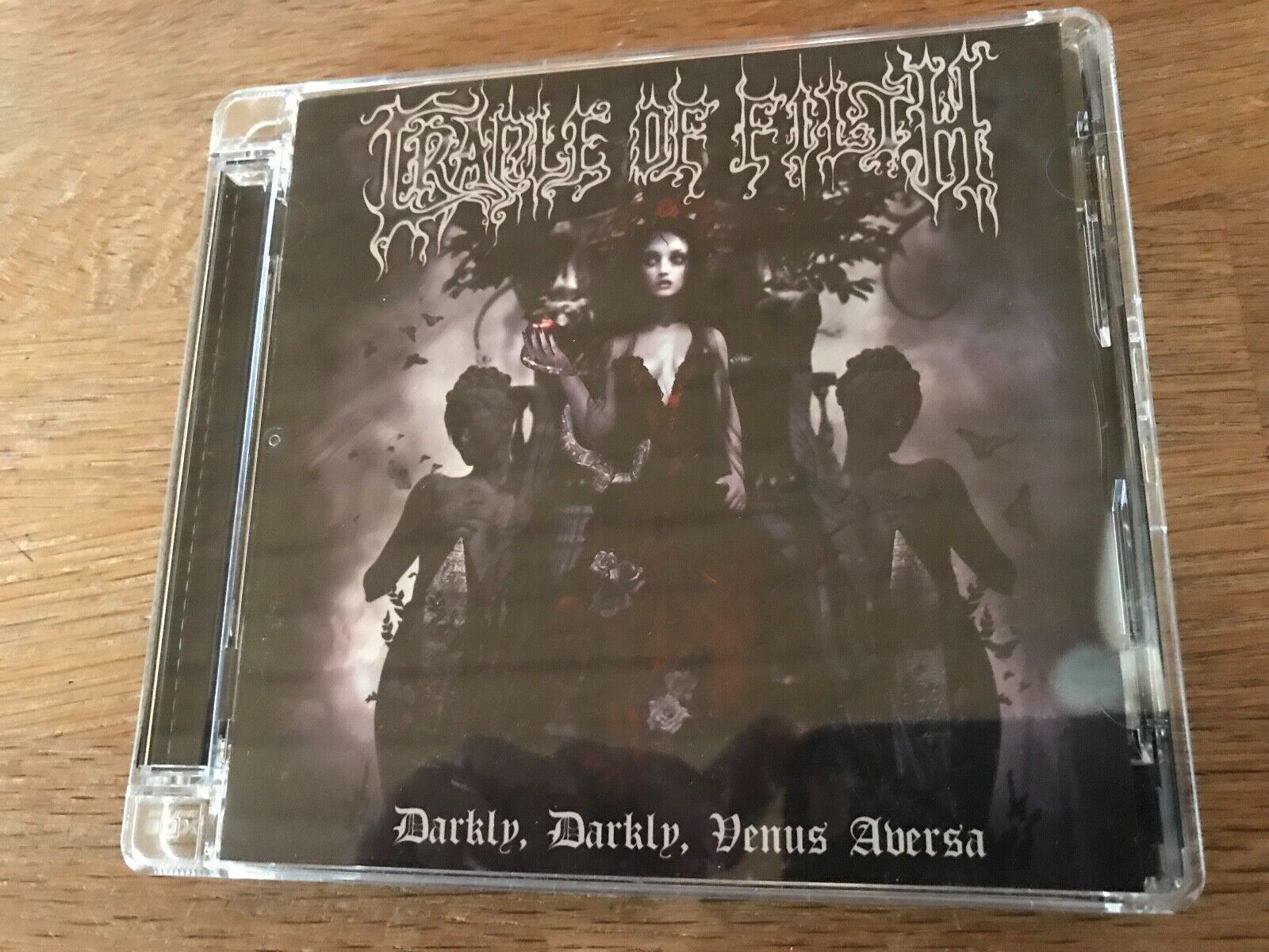 CRADLE OF FILTH "DARKLY DARKLY VENUS AVERSA" 2010 CD ALBUM RECORDS LIKE NEW***