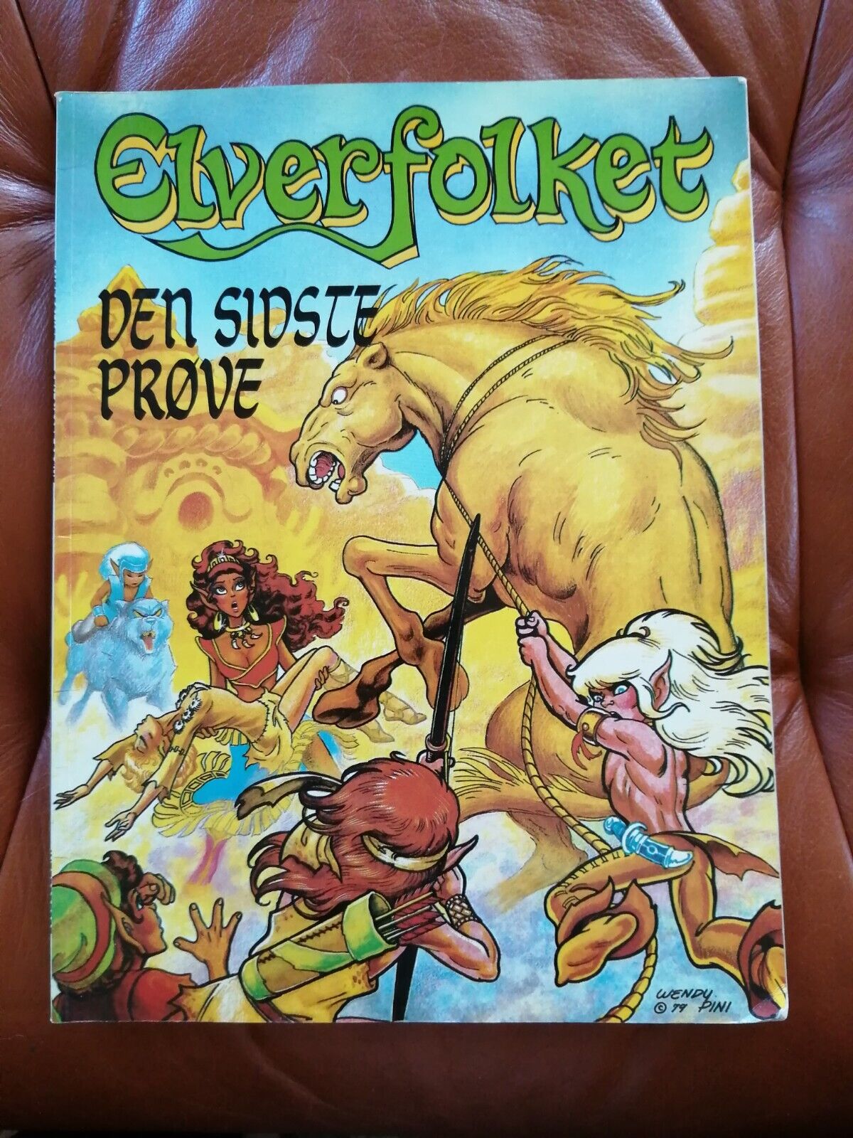 Danish comic book"ELVERFOLKET" Den sidste prøveRichard and Wendy Pini1984