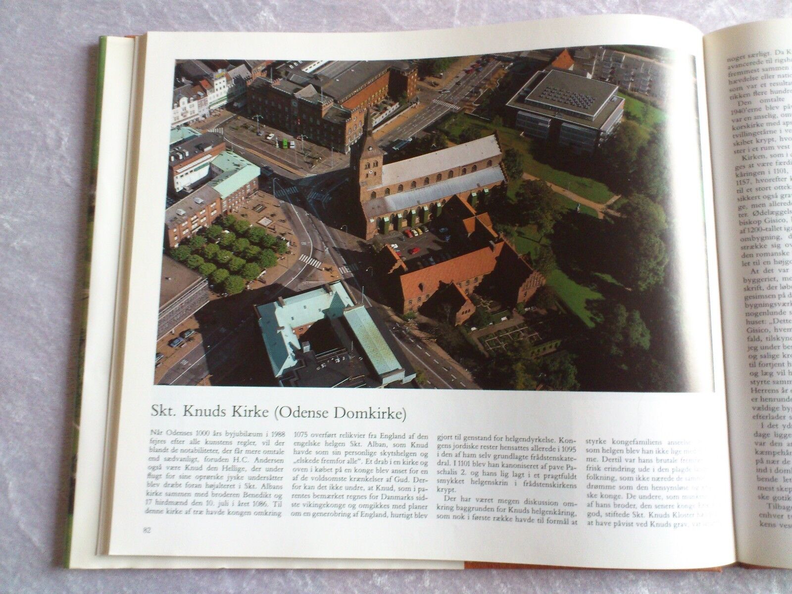 Danish Churches and Monasteries seen from the airDanish text1988