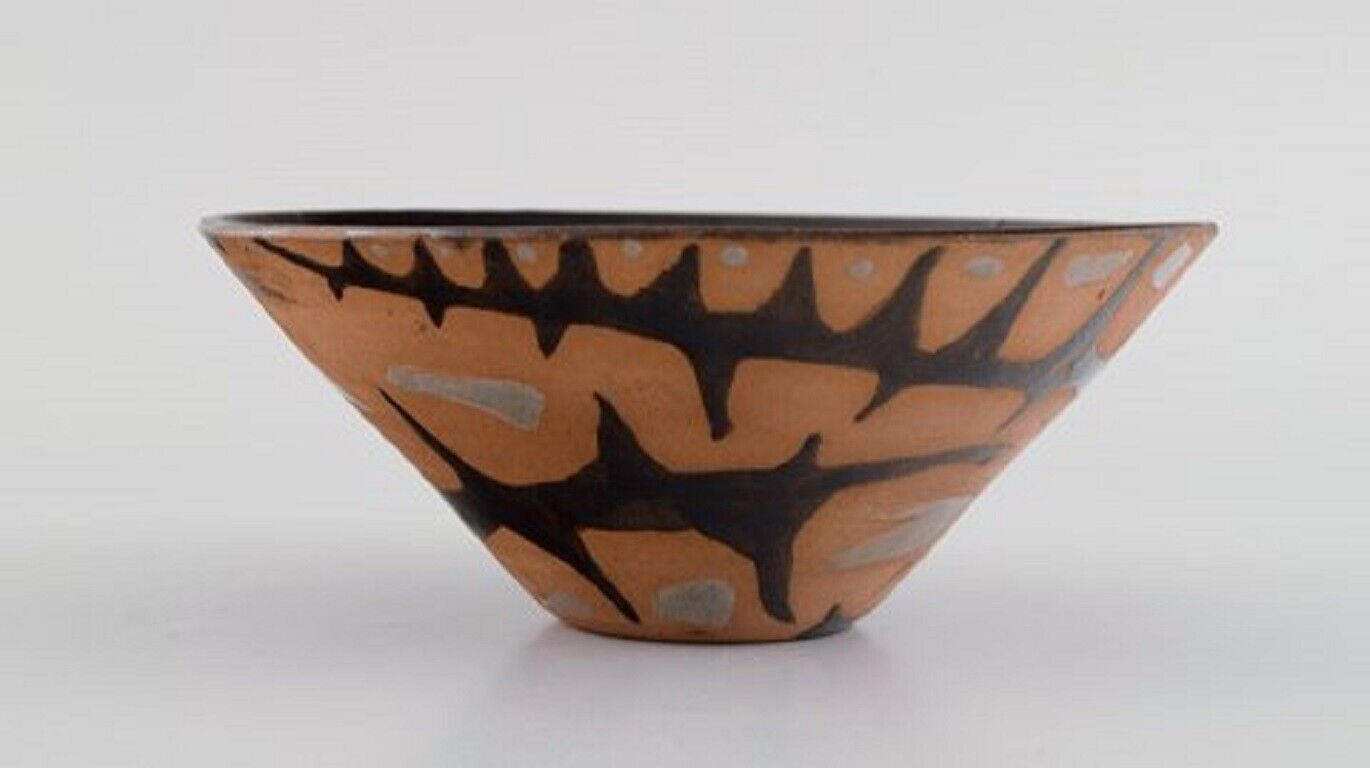 Ole Bjørn Krüger (1922-2007) Two unique bowls in glazed stoneware 1960s / 70s