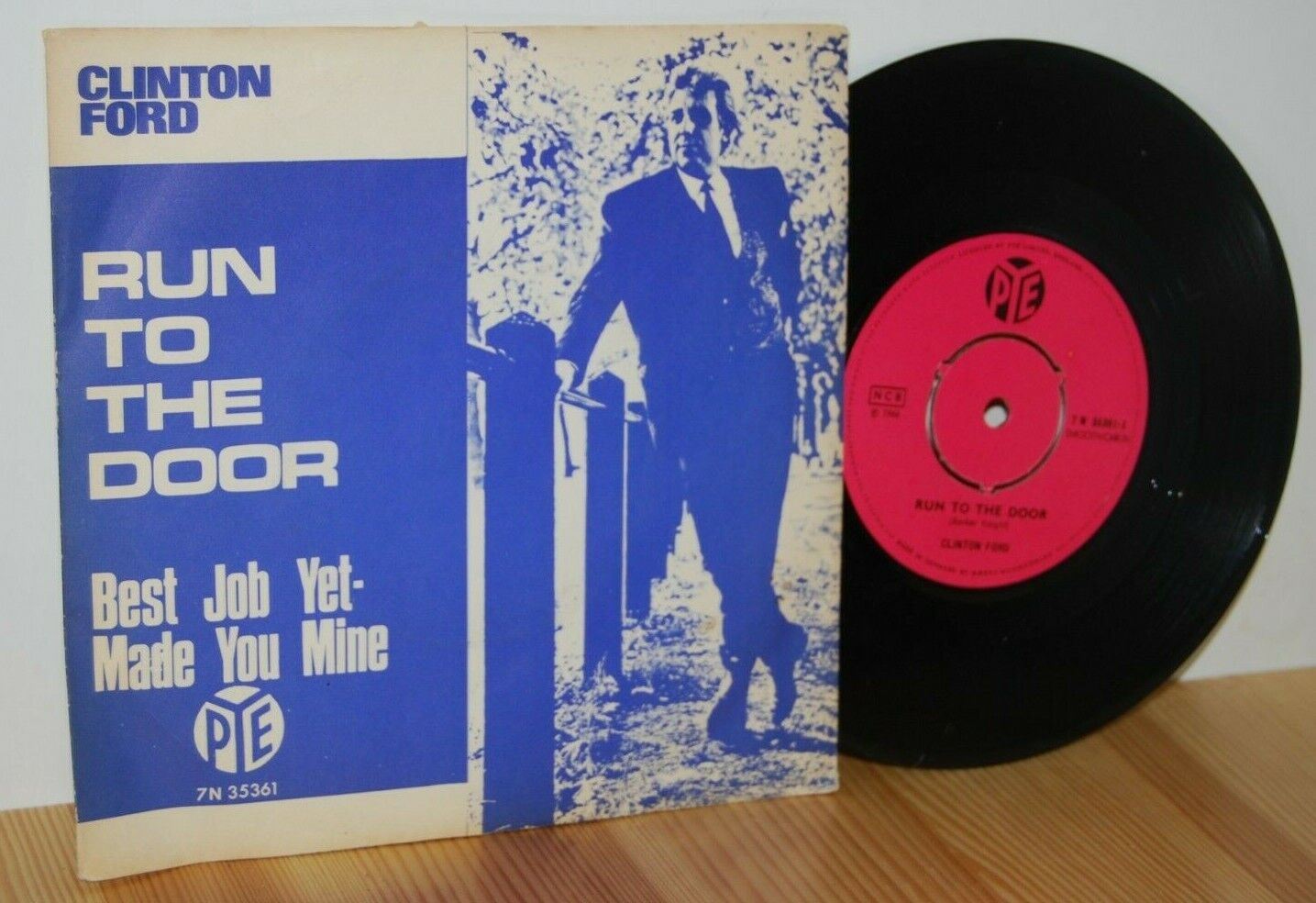 CLINTON FORD Run To The Door PS Picture Sleeve 7'' 45