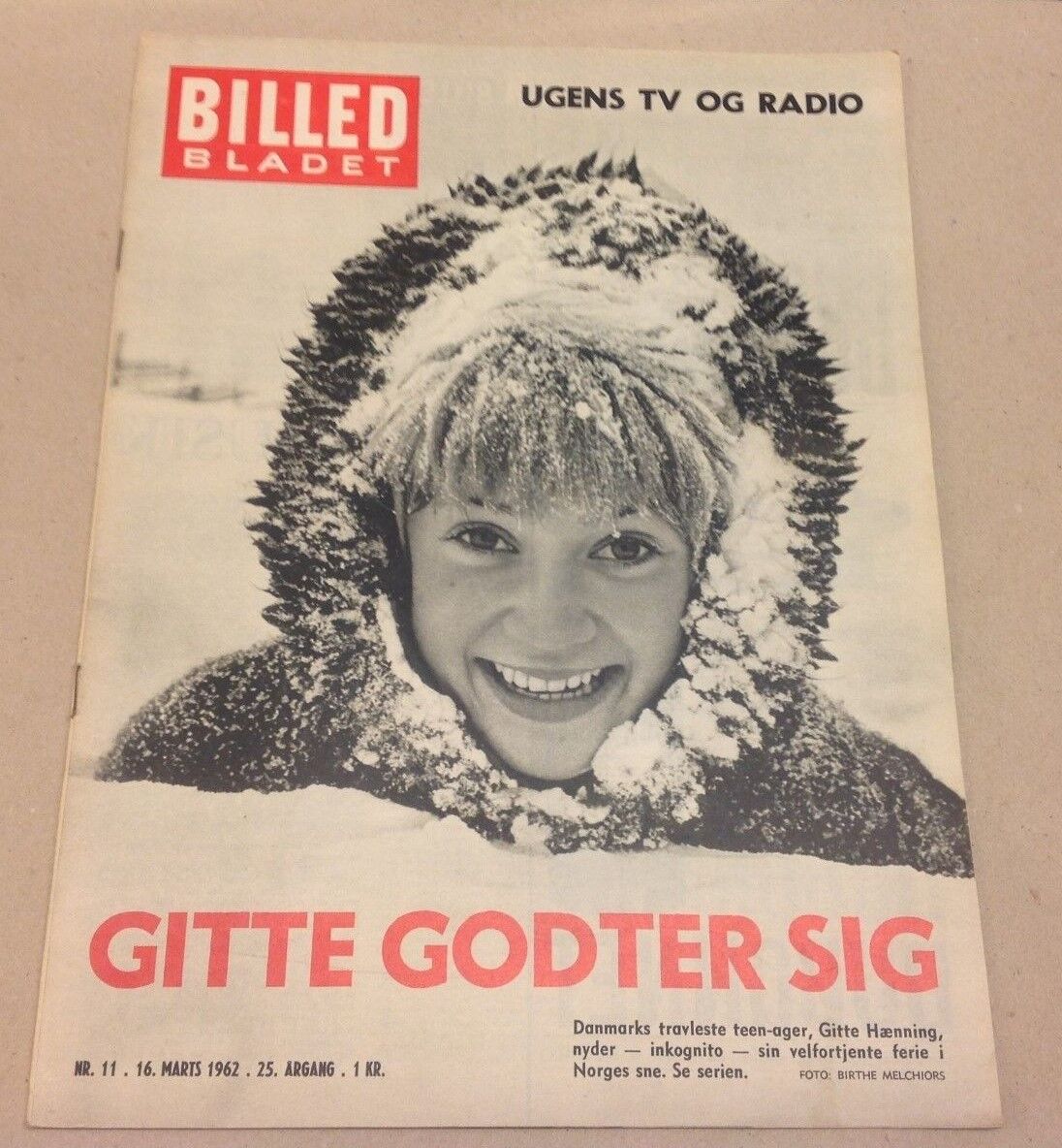 GITTE HENNING OR HÆNNING Skiing FRONT COVER VINTAGE Magazine Billed-Bladet 1962