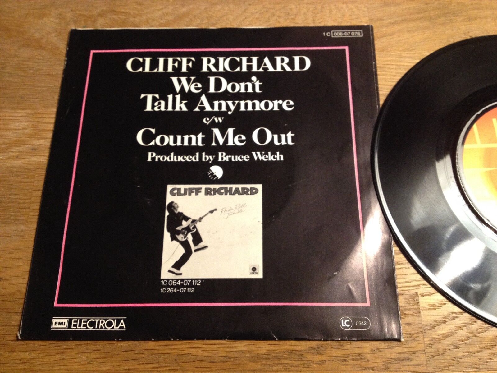 CLIFF RICHARD "WE DON´T TALK ANYMORE" WEST GERMAN 1979 7 INCH SINGLE EMI RECORDS