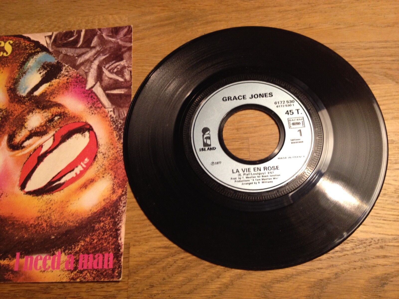 GRACE JONES "LA VIE EN ROSE/U NEED A MAN" ISLAND RECORDS FRANCE SACEM 1977 RARE*