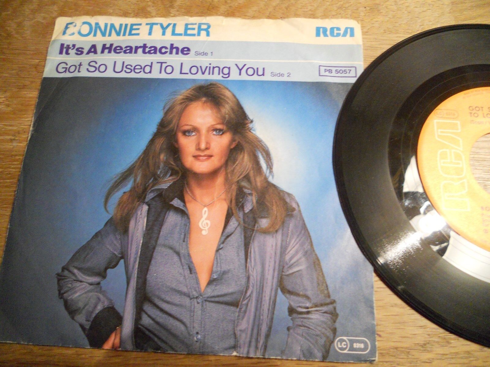 BONNIE TYLER ITS A HEARTACHE / GOT SO USED TO LOVING YOU 1977 RCA VICTOR GEMA***