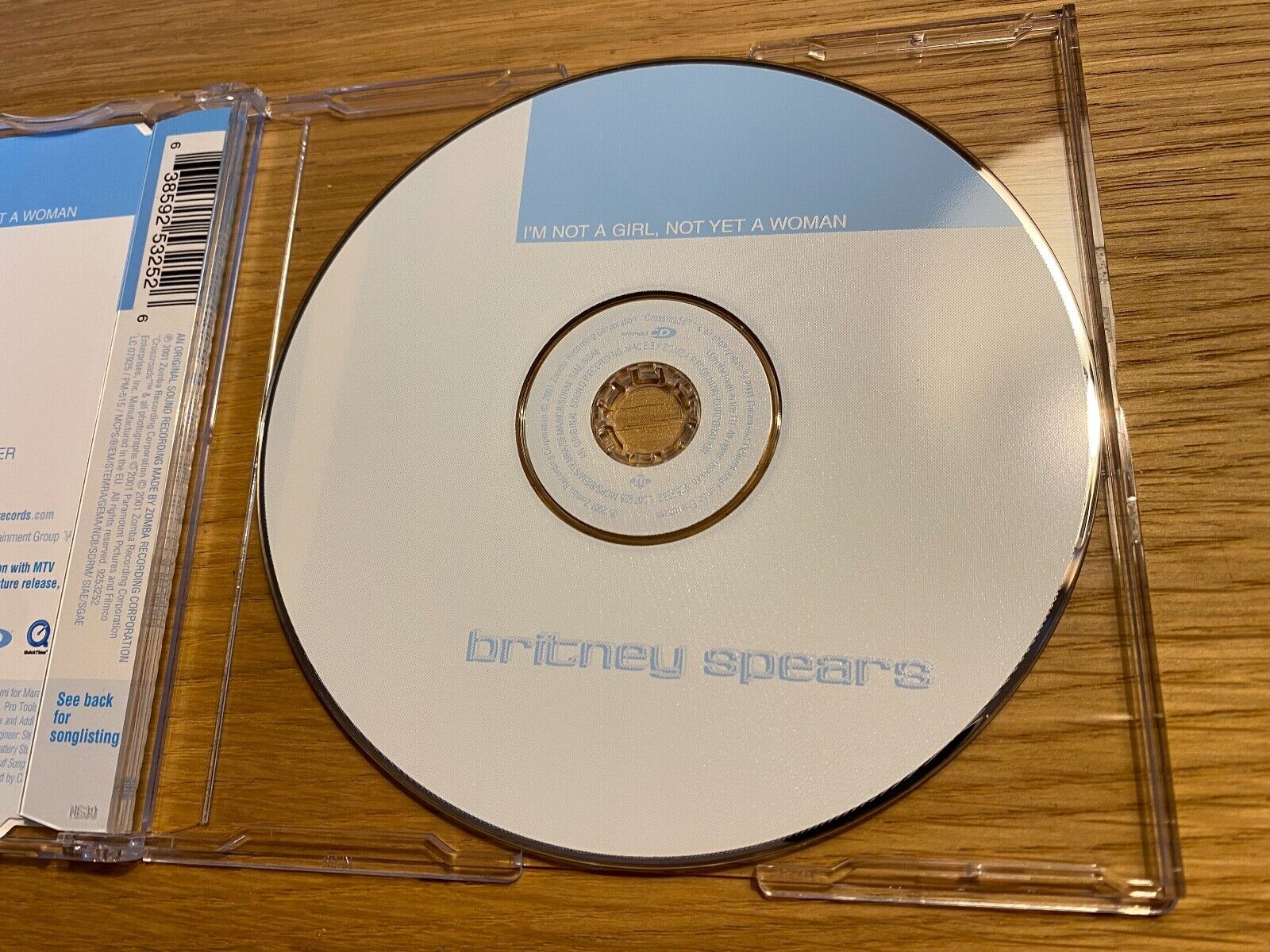 BRITNEY SPEARS "I´M NOT A GIRL NOT YET A WOMAN/I RUN AWAY" CD SINGLE ENHANCED**