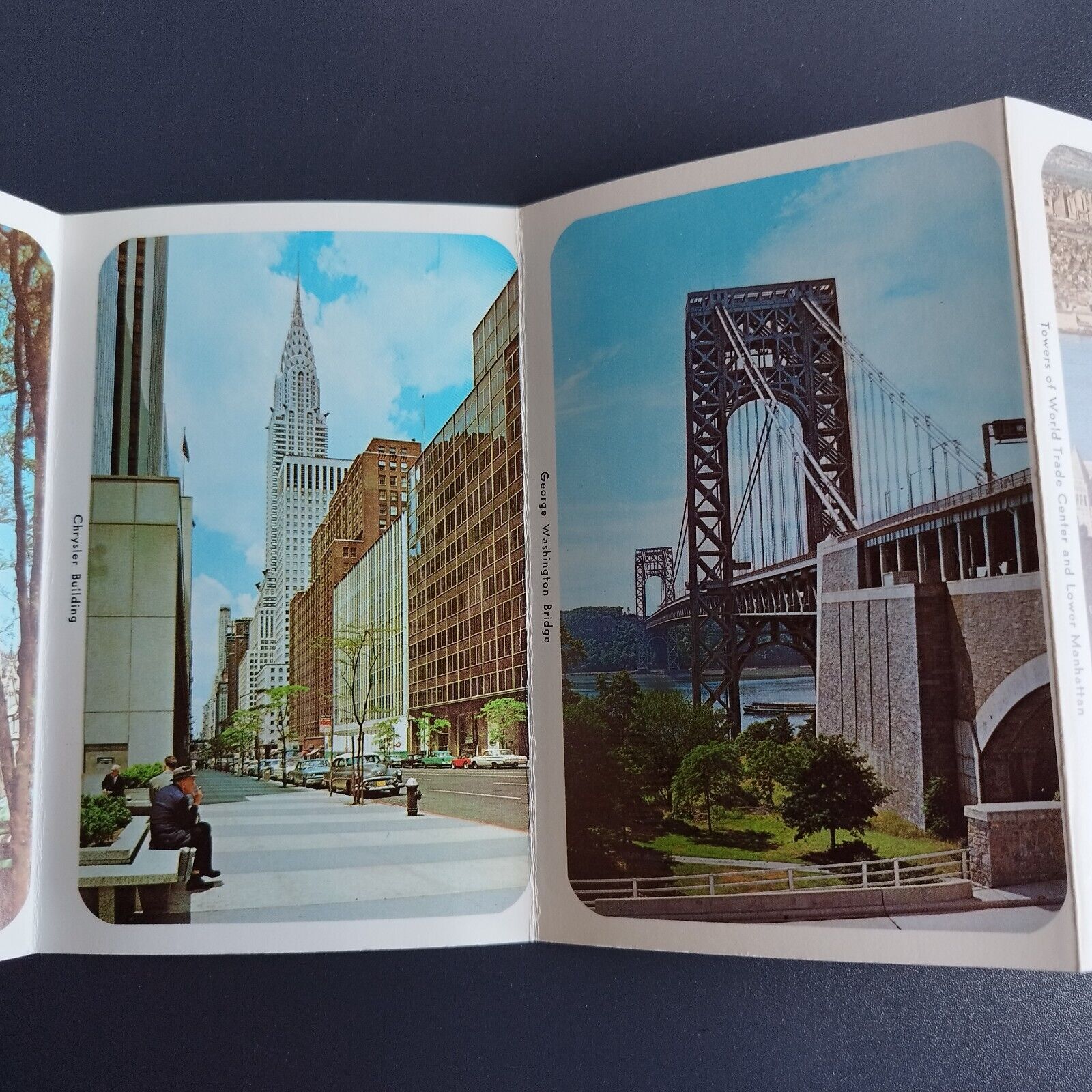 New York City  Postcard booklet with 12 great pictures- From 1980s