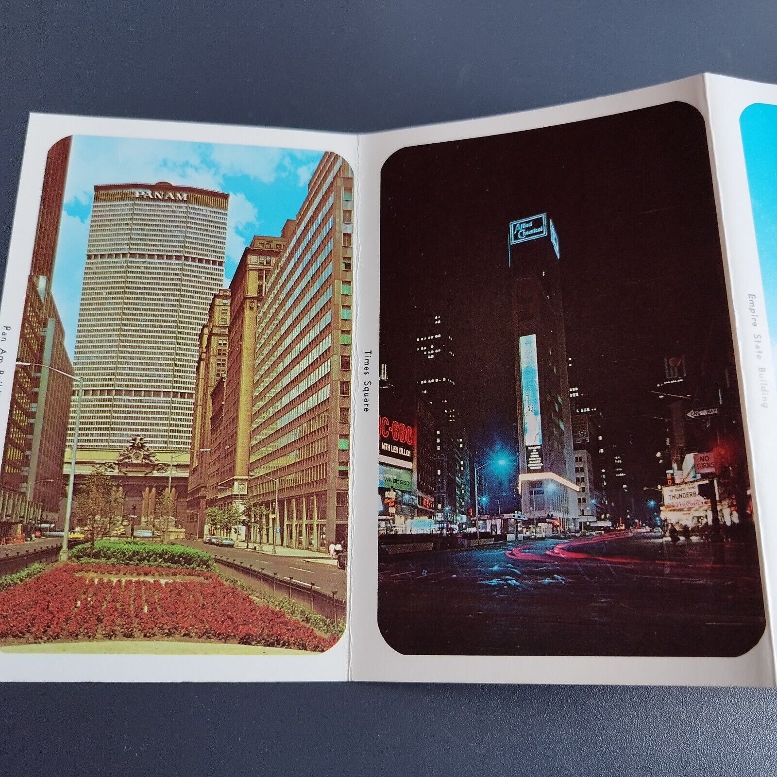 New York City  Postcard booklet with 12 great pictures- From 1980s