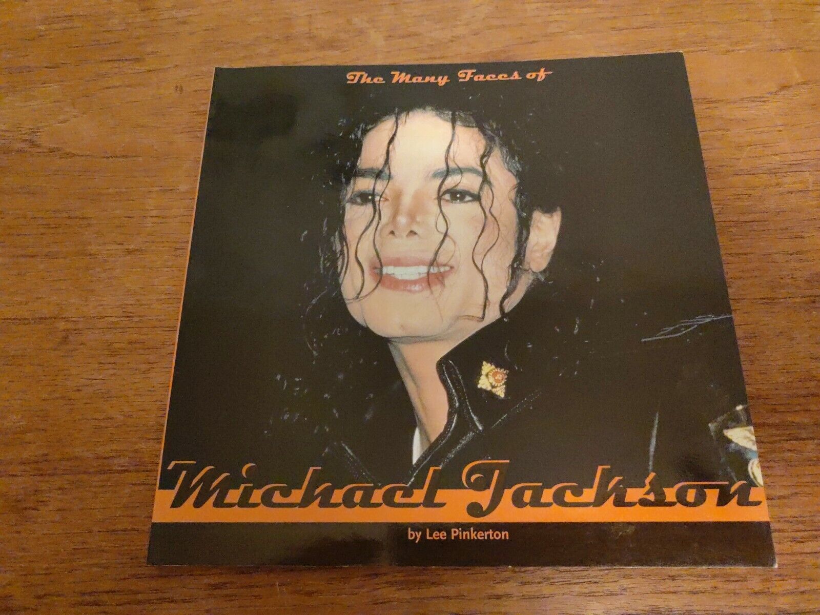 The many faces of MICHAEL JACKSON Great Book Bog125