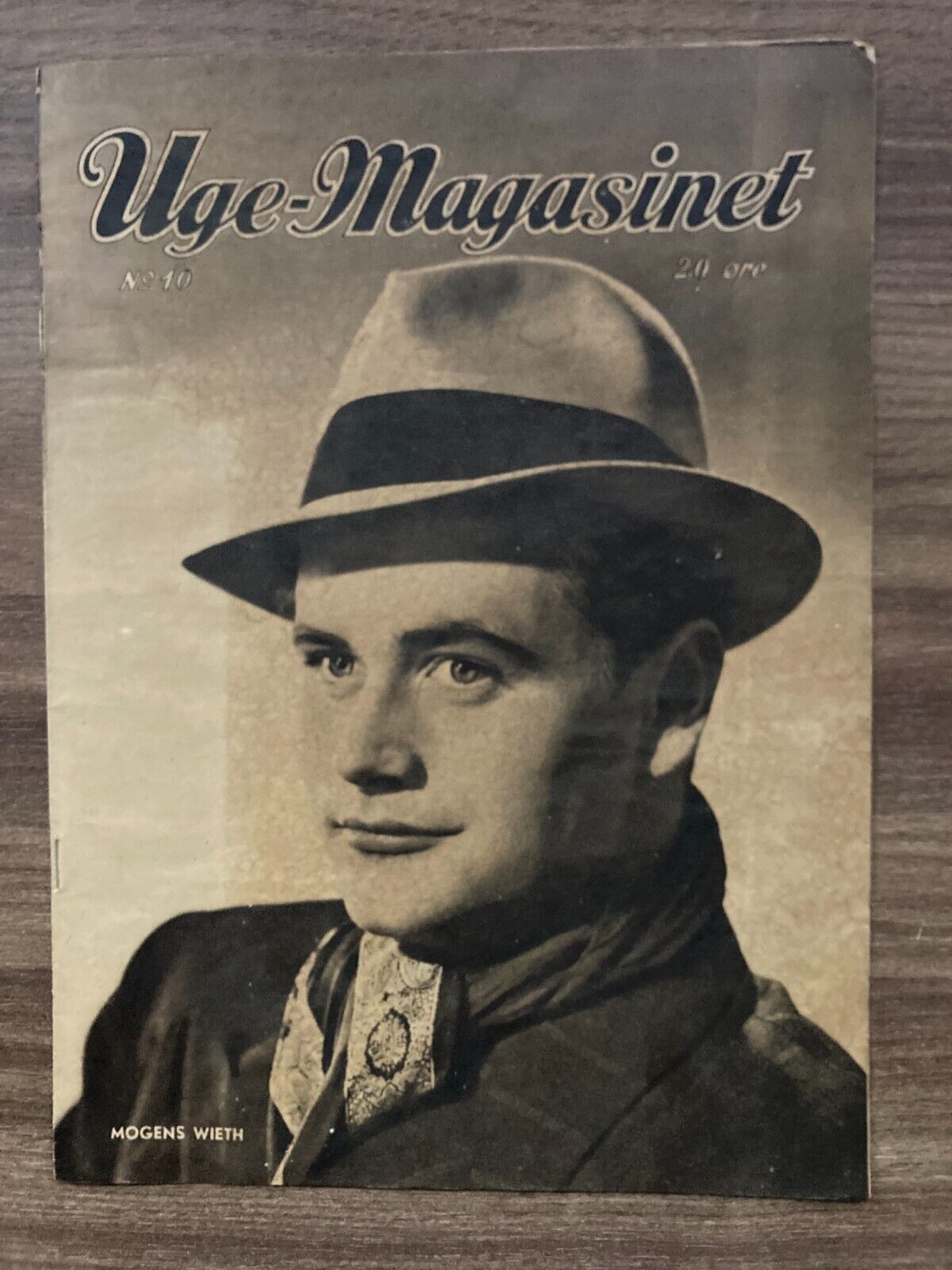 Mogens Wieth Front Cover 1940s Complete Antique Danish Magazine "Uge-Magasinet"