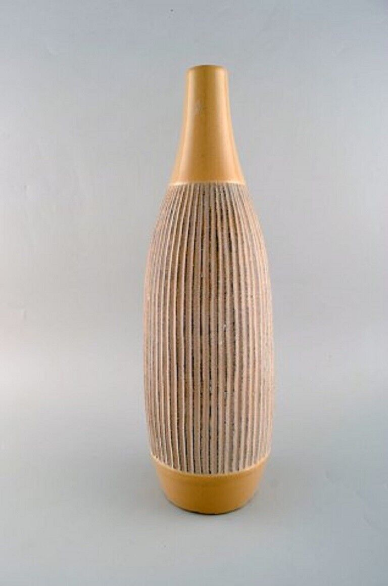 Scandinavian ceramist Large vase in glazed ceramic with grooved body