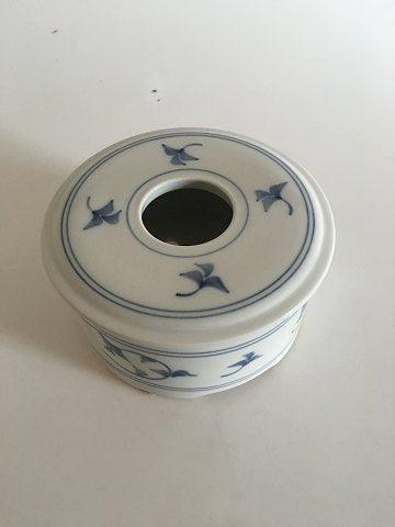 Royal Copenhagen Noblesse Tea Pot Warmer No 15147