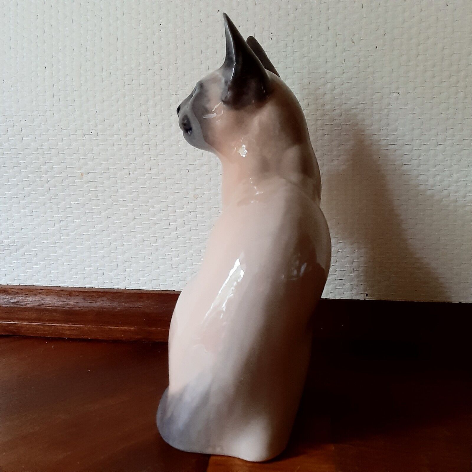 SIAMESE CAT by Th Madsen for ROYAL COPENHAGEN # 3281 Fact FIRST & very sweet