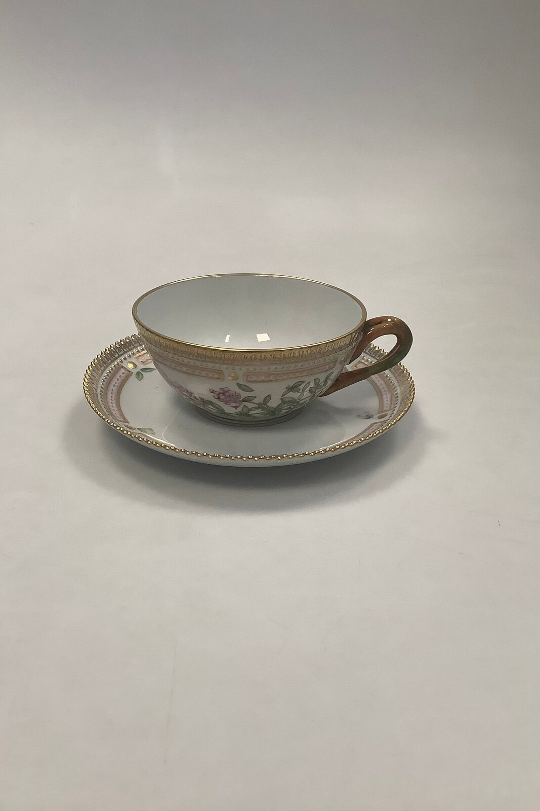 Royal Copenhagen Flora Danica Tea cup/ saucer No 081+082 or 3630