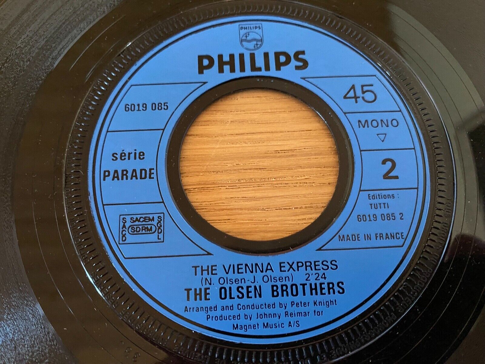 THE OLSEN BROTHERS "JE NE REGRETTE RIEN/THE VIENNA EXPRESS" MONO PHILIPS SACEM 7