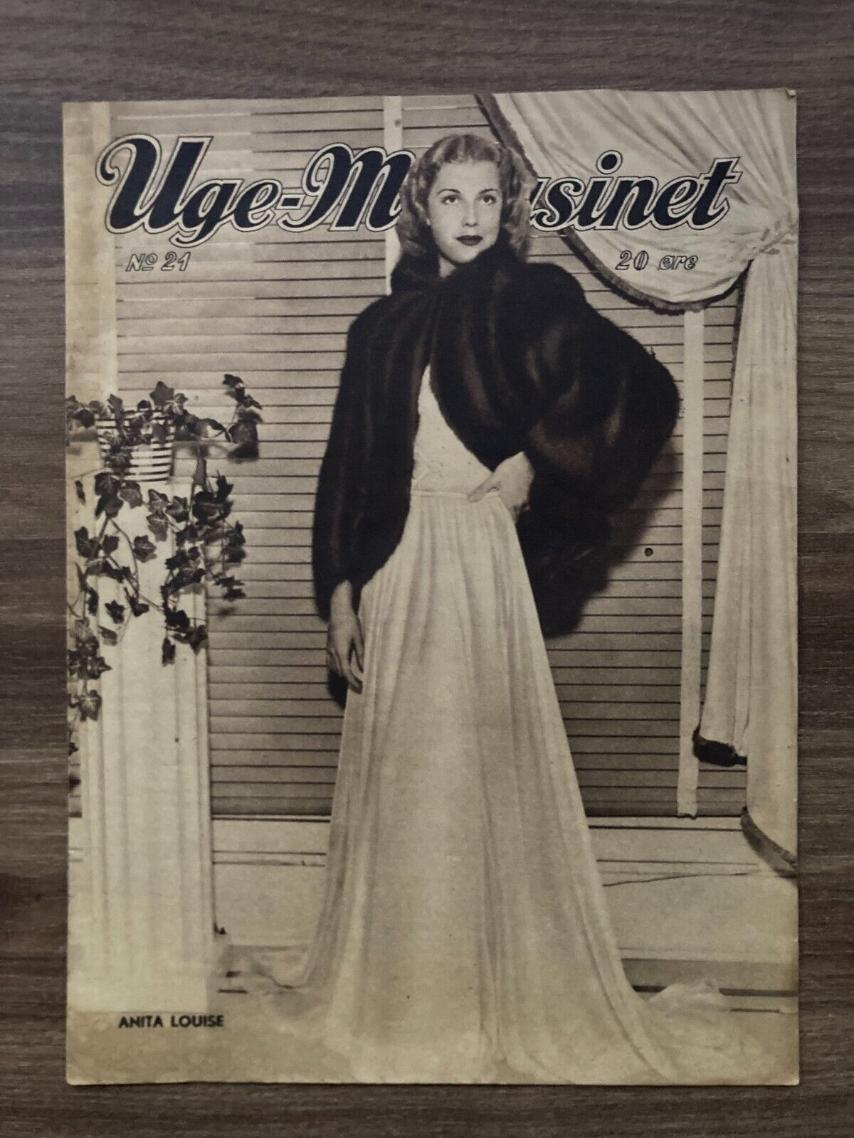 Anita Louise Front Cover 1940s Complete Antique Danish Magazine "Uge-Magasinet"