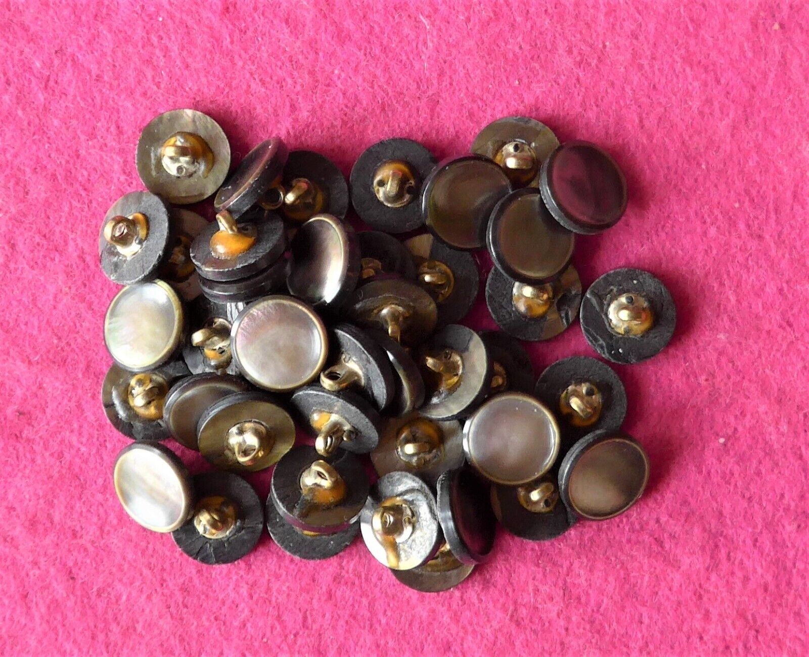 SALE - 40 identical MOTHER OF PEARL MOP grey color - brownish shine 12 mm (20)