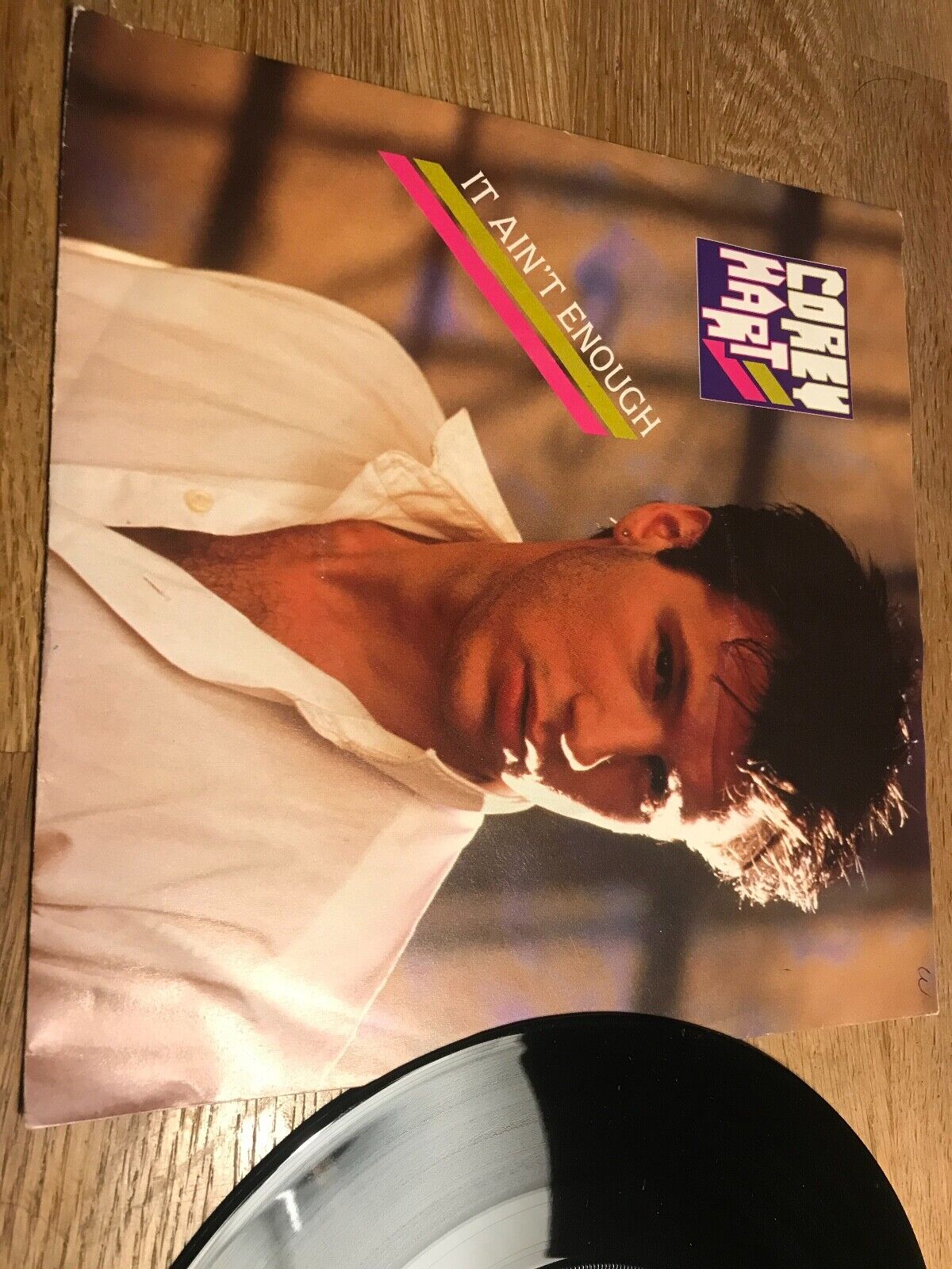 COREY HART "IT AIN´T ENOUGH/ARABY (SHE´S JUST A GIRL)" 1983 DUTCH VINYL SINGLE 7