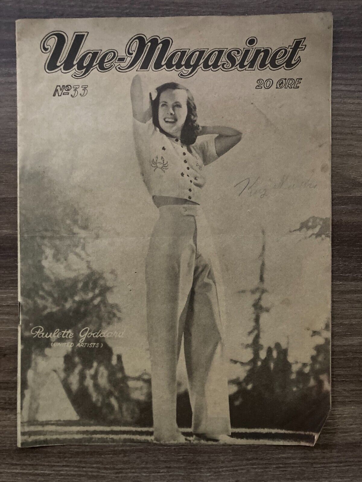 Paulette Goddard Cover 1940s Complete Antique Danish Magazine "Uge-Magasinet"