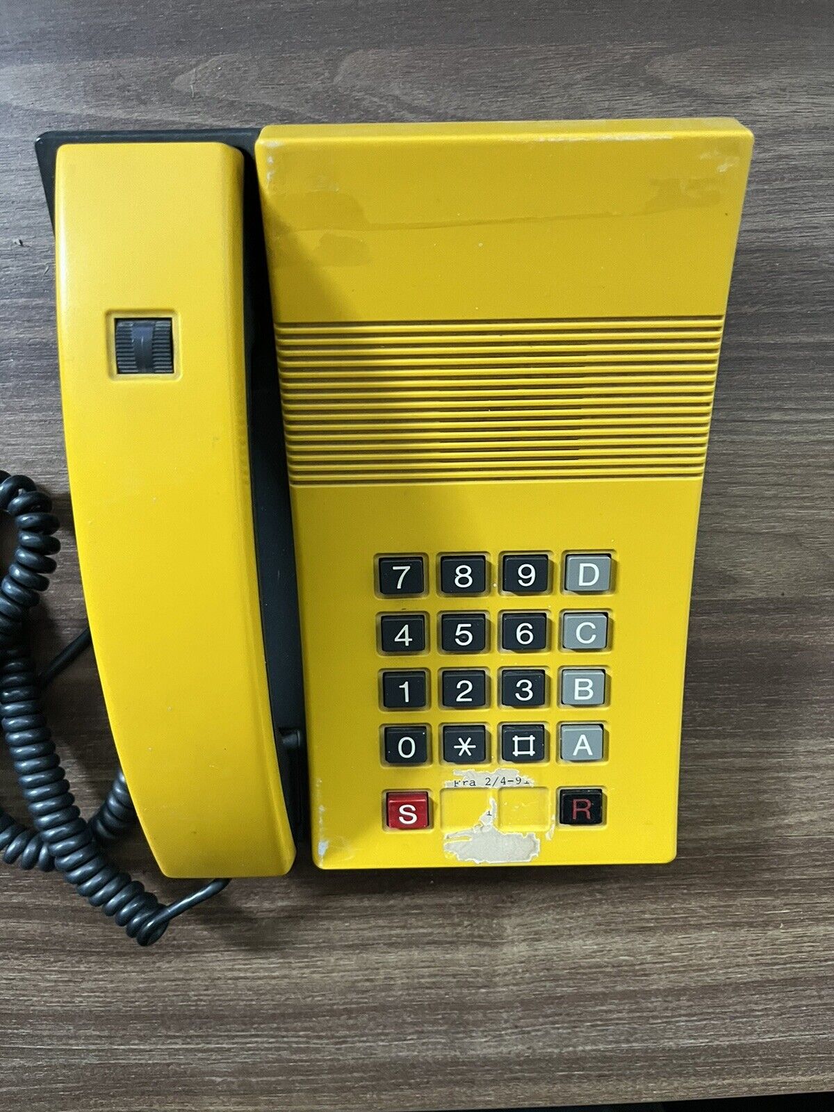 Kirk Comet DK80 Digitel 2000 Danish Design Yellow 1980s Desk Landline Phone