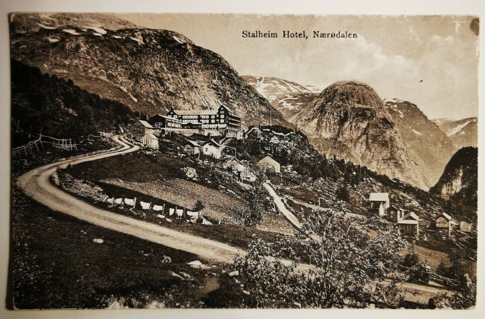 Vtg un-used photo postcard: Stalheim Hotel Nærødalen in Norway   pok1185