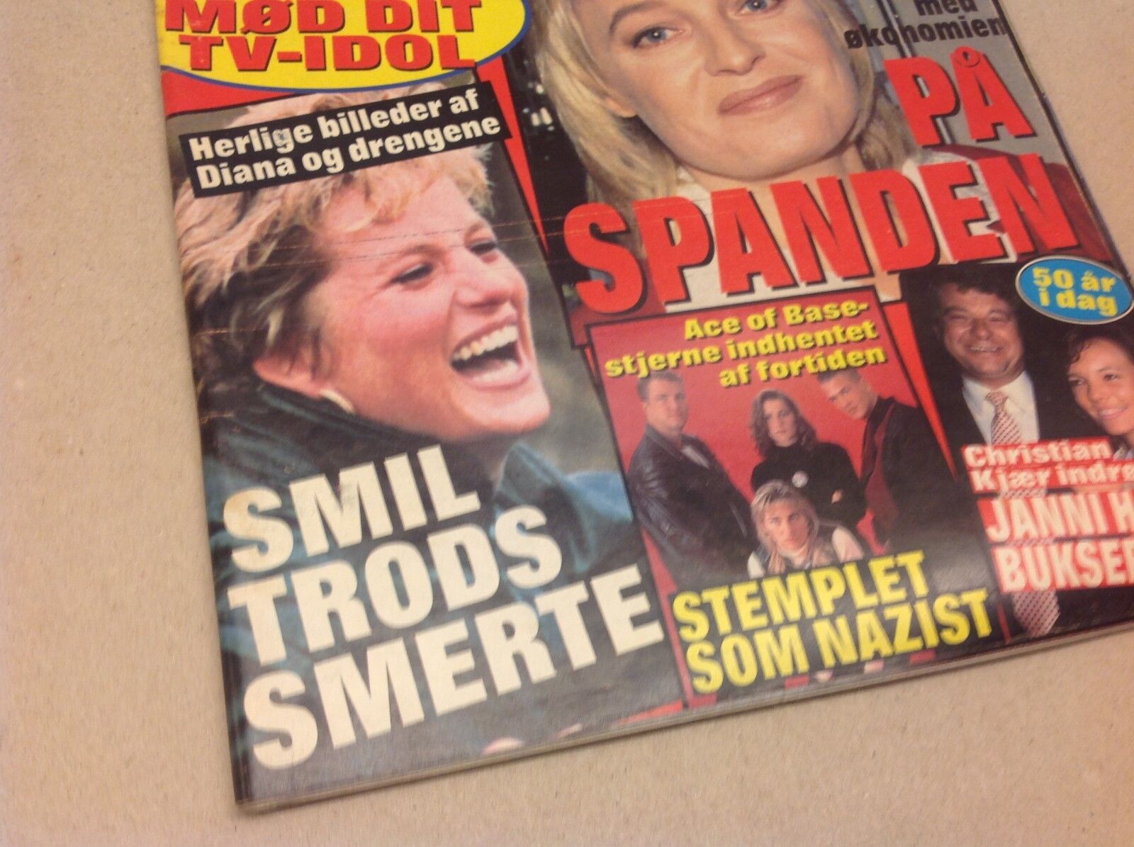 Princess Diana Prince William Harry Photos in Danish Magazine 1993 "Se og Hoer"