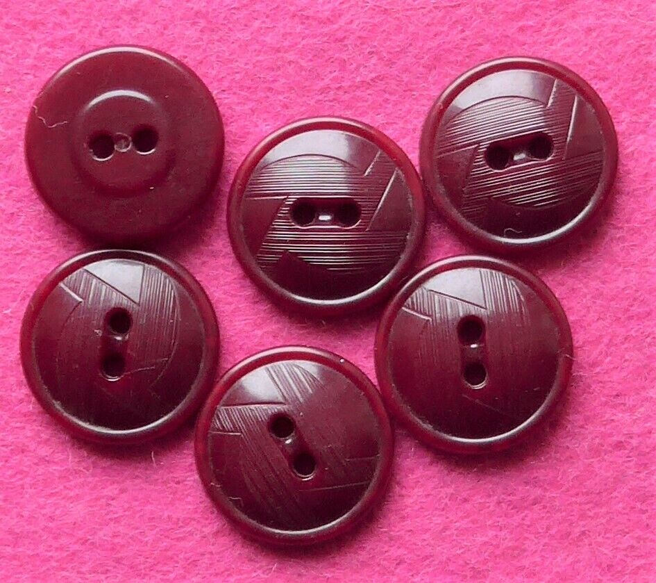 SALE - 6 identical DARK RED vintage plastic buttons - 18 mm (64)