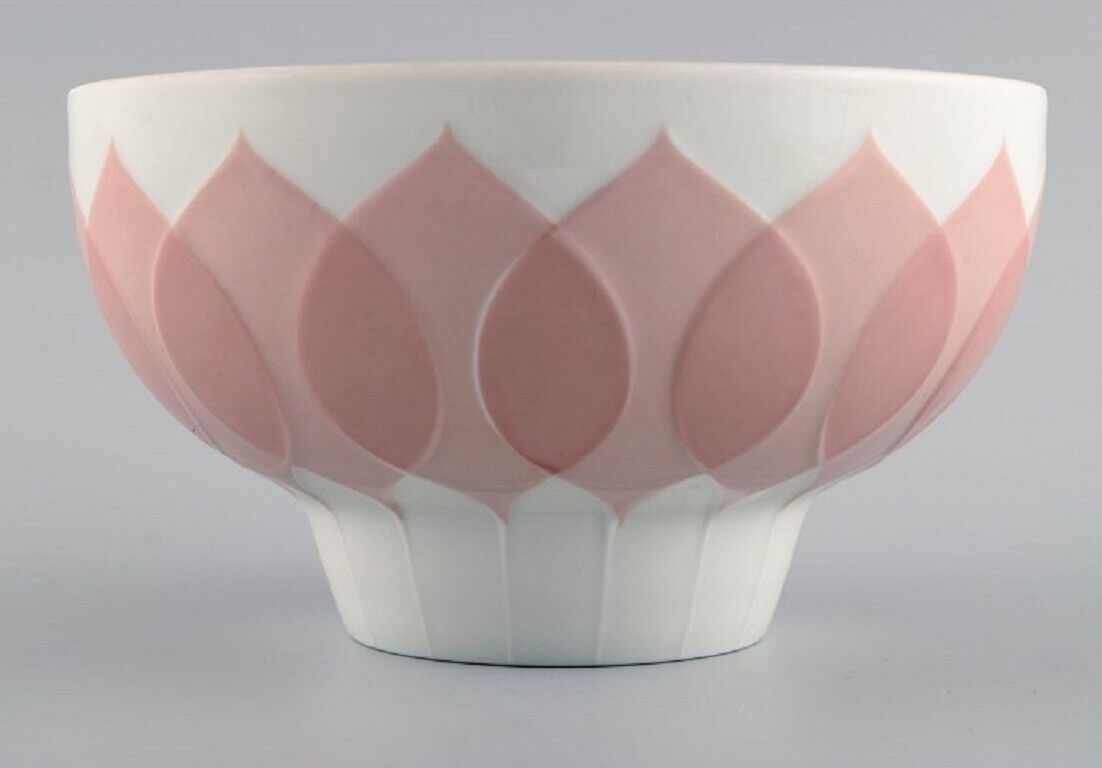 Bjørn Wiinblad for Rosenthal Lotus porcelain service Bowl 1980s