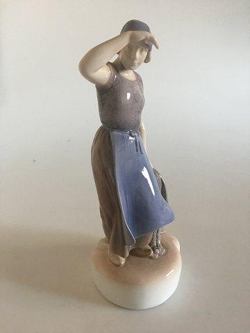 Bing  Grondahl Figurine Girl with fishnet No 2036