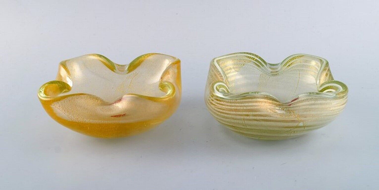 Two Murano bowls in mouth blown art glass Italian design 1960s