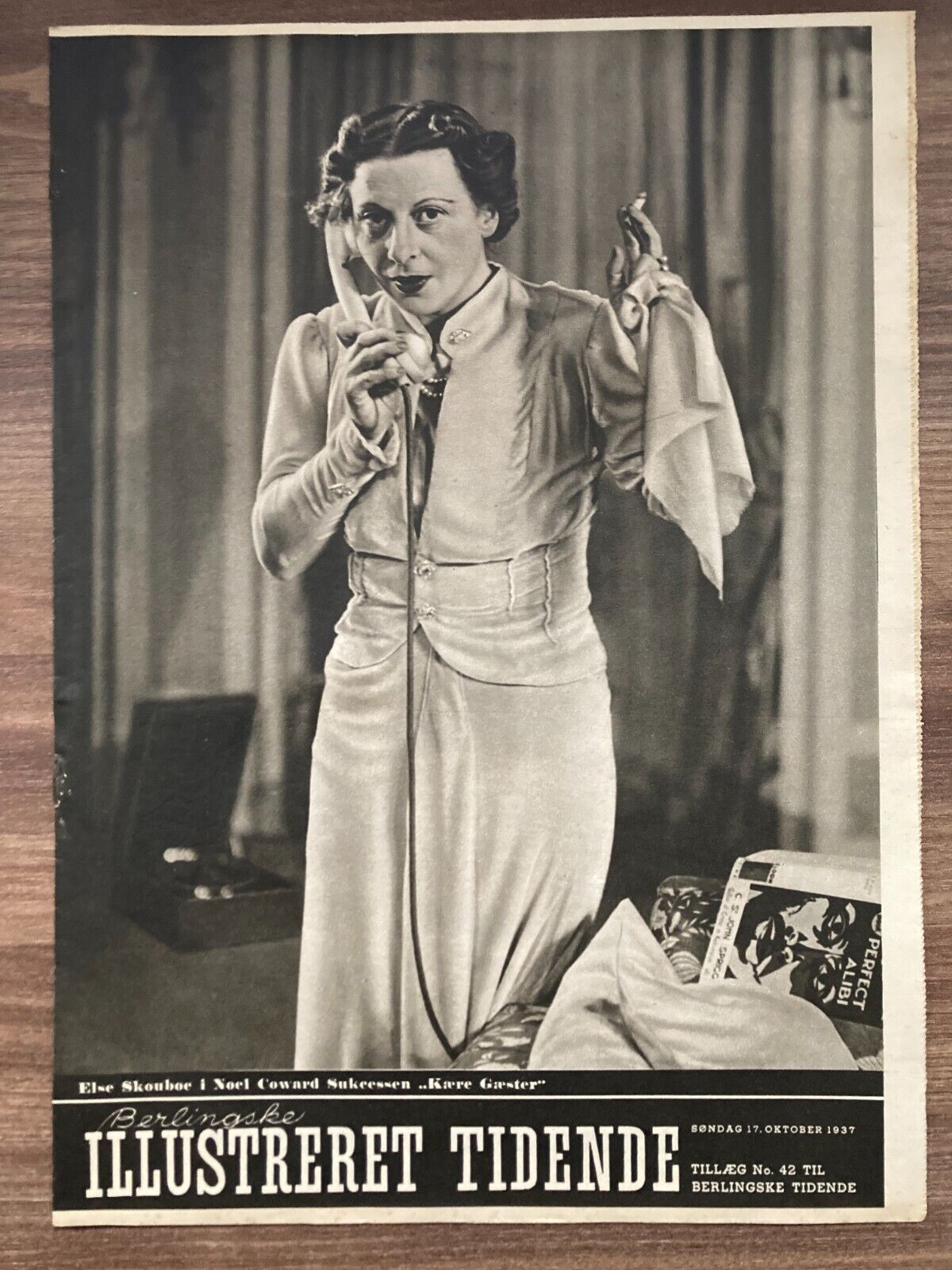 Else Skouboe Noel Coward Blithe Spirit Danish Magazine 1937 "Berlingske IT"