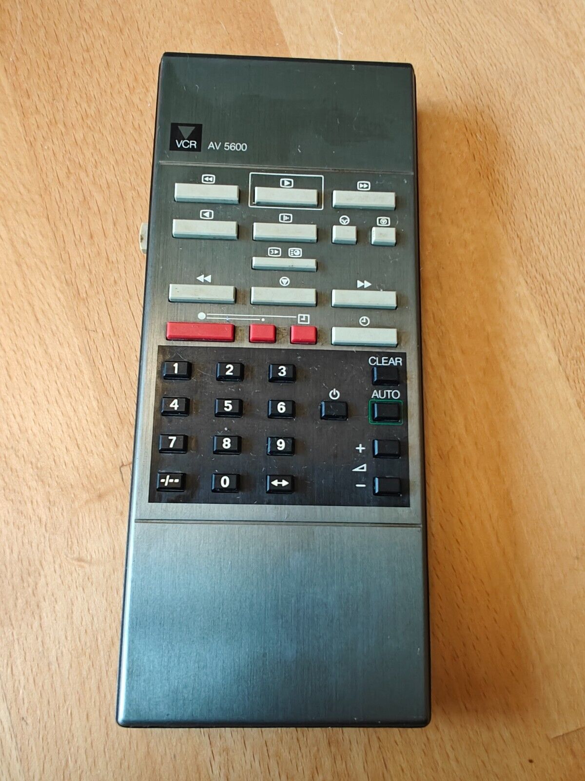 Rare Remote control vcr av 5600