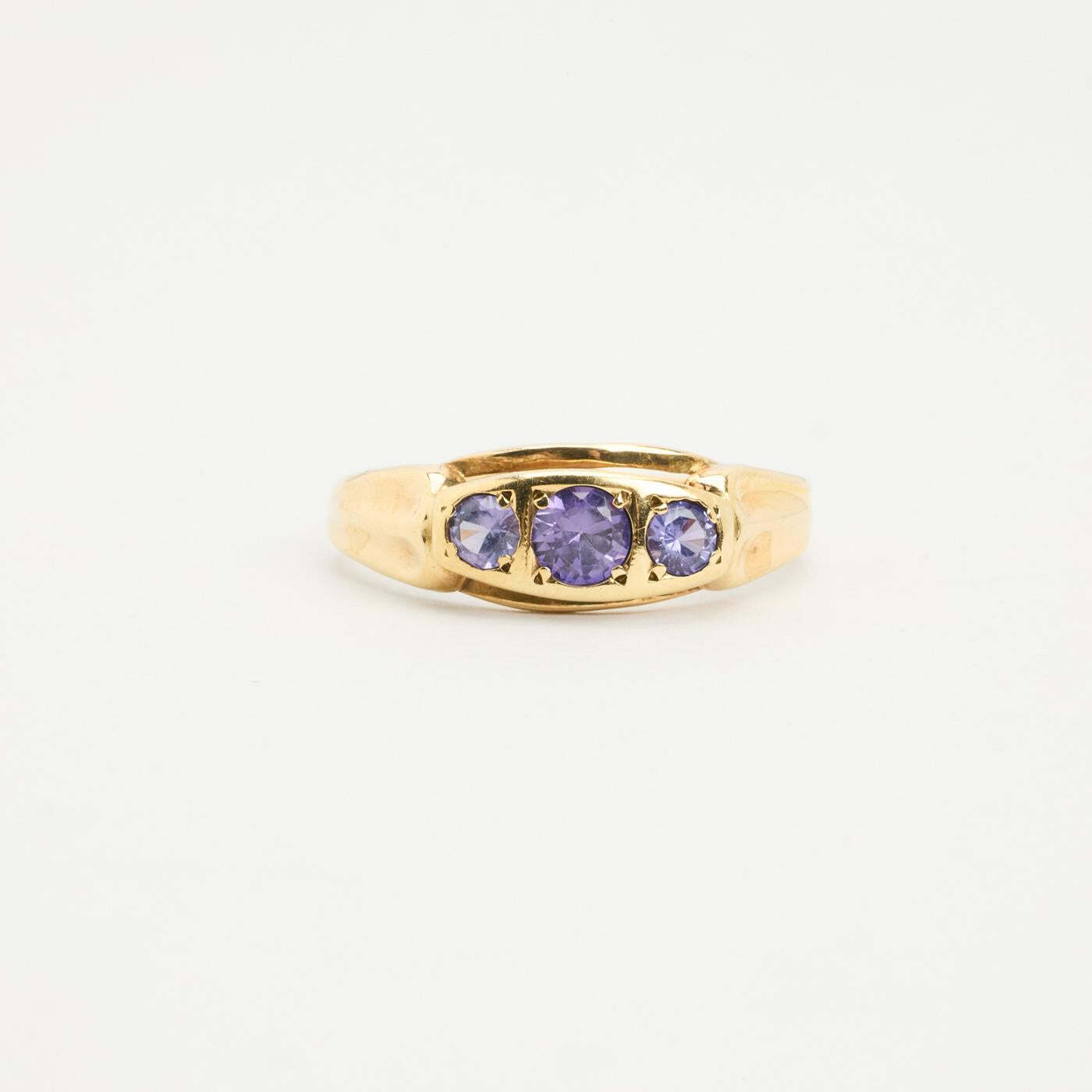 Ring with and synthetic sapphire in 8K Gold size 8 | Vintage Solid