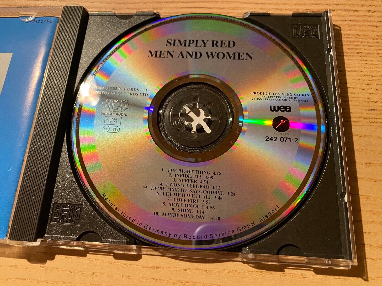 SIMPLY RED "MEN AND WOMEN" 1987 CD ALBUM 10 TRACKS WEA  ELEKTRA RECORDS GERMANY