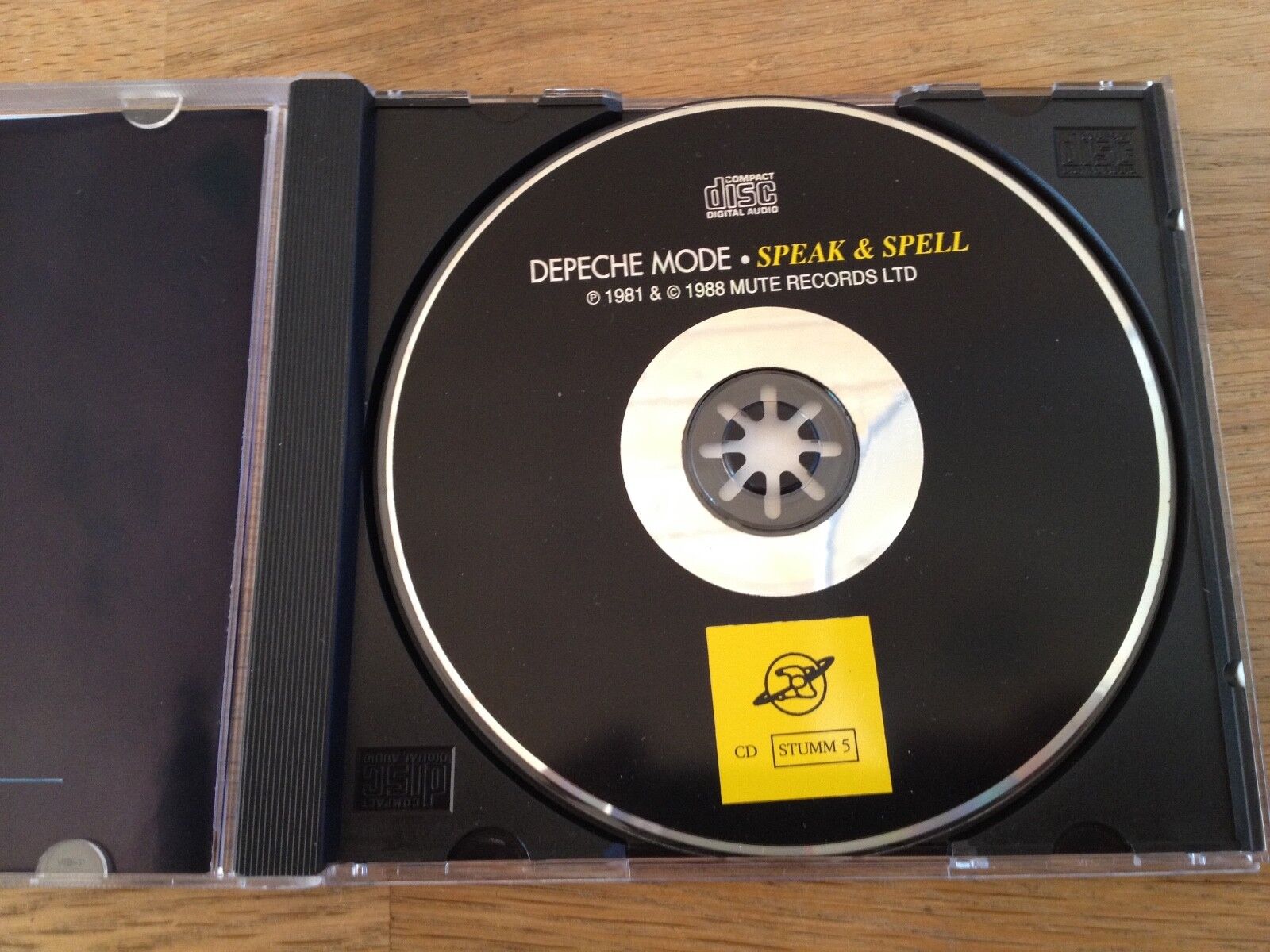 DEPECHE MODE "SPEAK  SPELL" 1988 CD 16 TRACKS MUTE RECORDS MADE IN ENGLAND