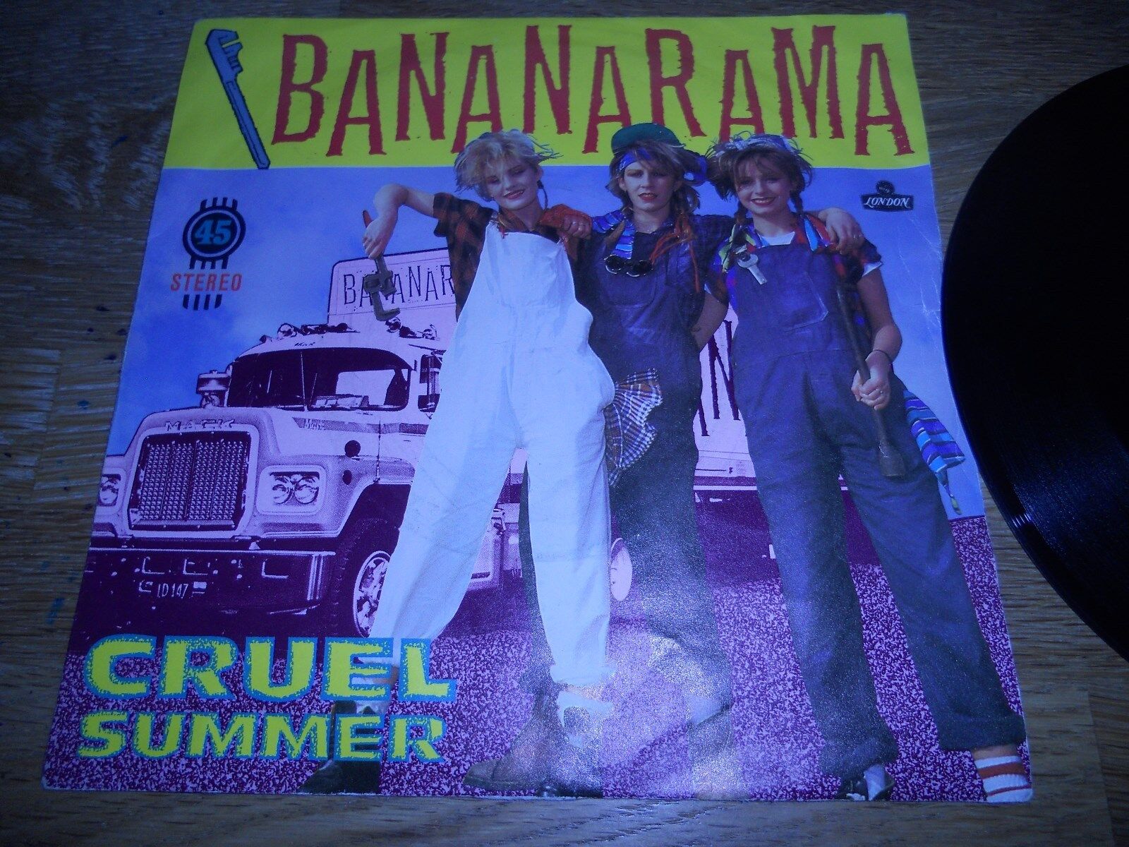 BANANARAMA "CRUEL SUMMER" 1983 LONDON RECORDS UK VINYL SINGLE RARE USED NANA 5**