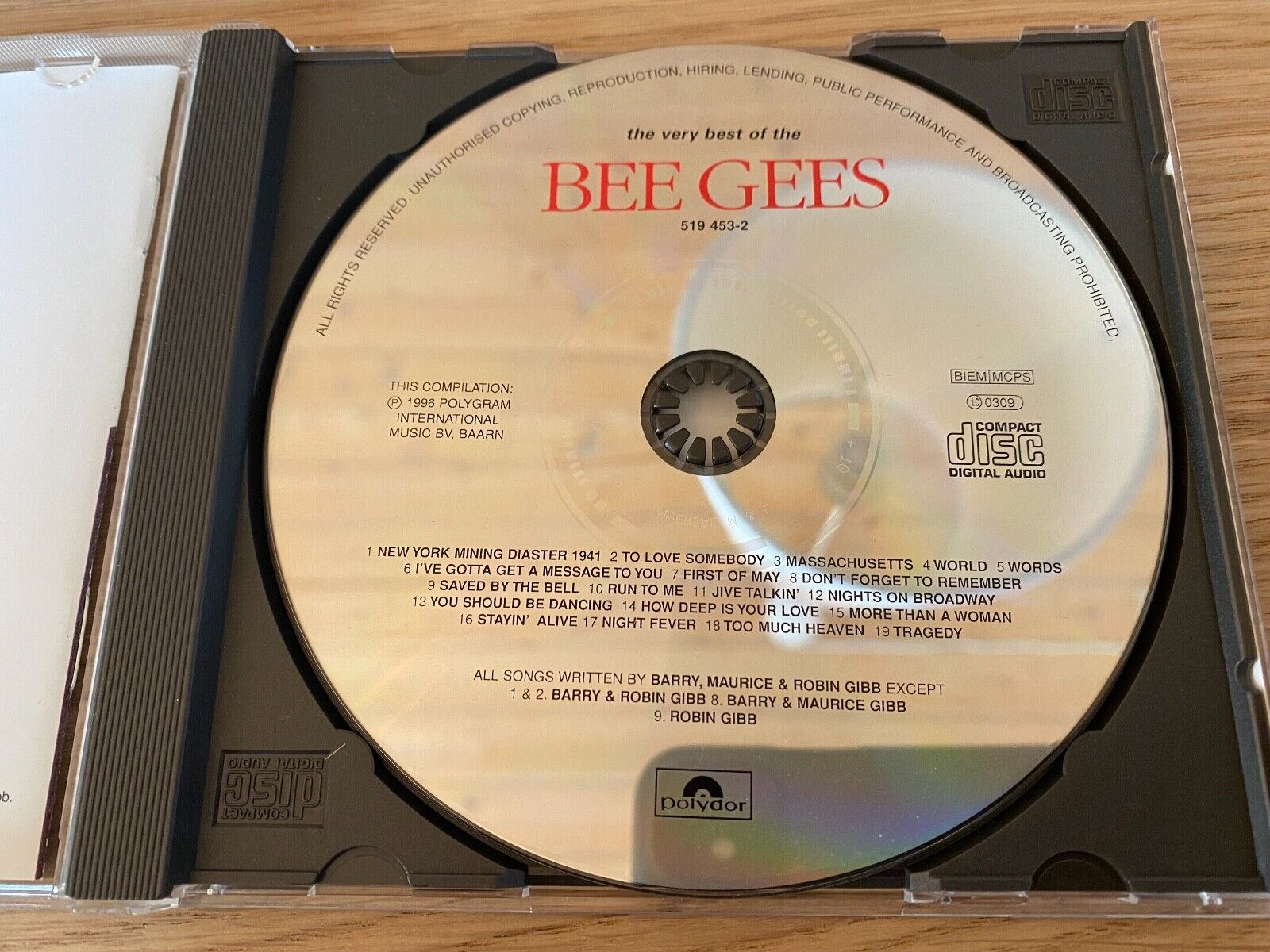 BEE GEES "THE VERY BEST OF THE BEE GEES" 19 TRACKS CD ALBUM 1996 POLYDOR RECORDS