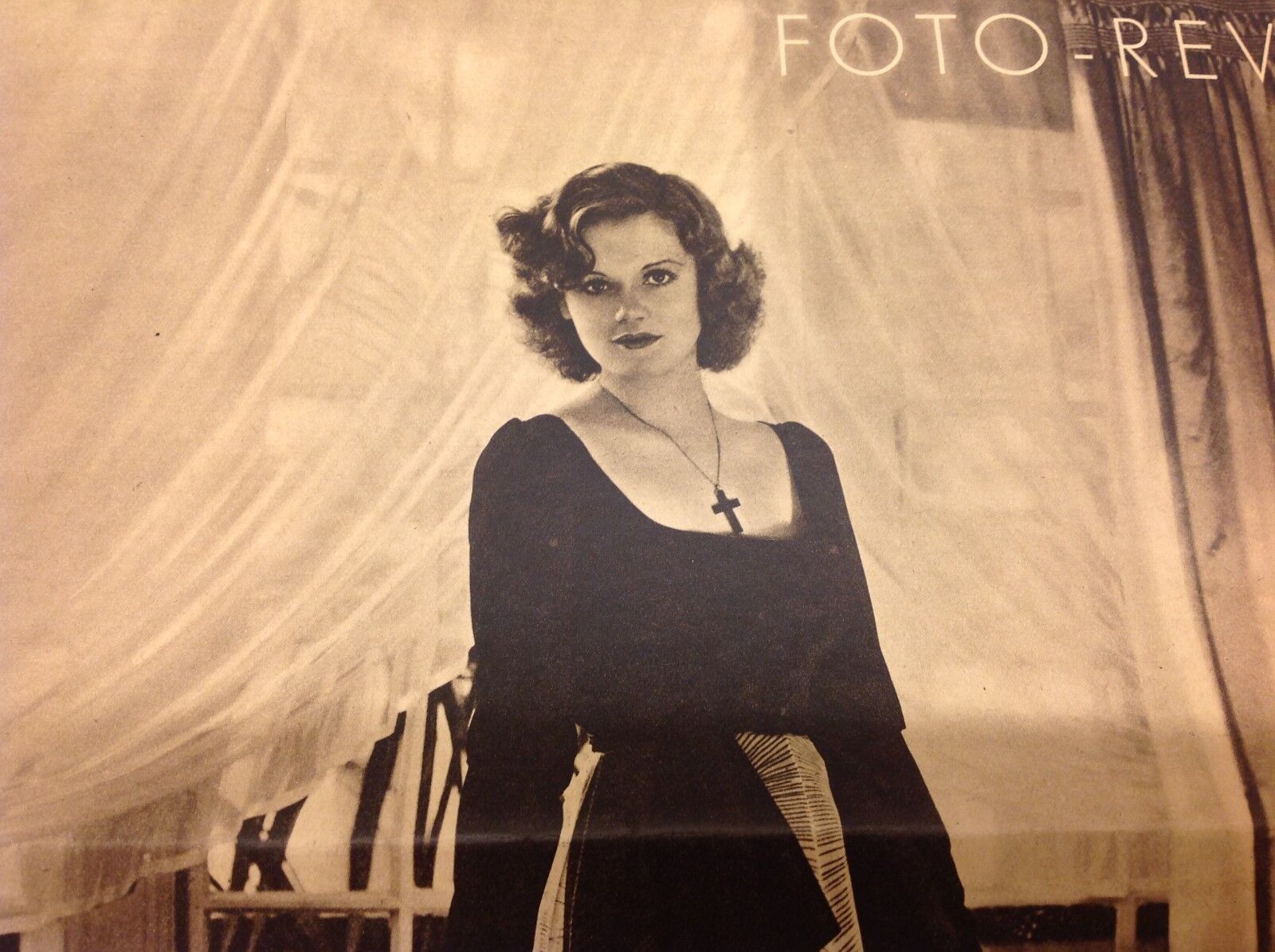 Simone Simon Actress Portrait Front Cover Vintage 1930s Danish Magazine Pages