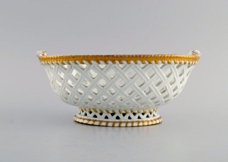 Antique Meissen bowl in openwork porcelain with hand-painted gold decoration