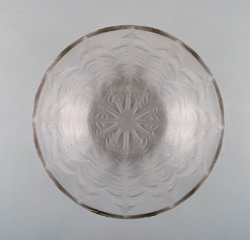 Early René Lalique Art Deco "Pissenlit" bowl in clear art glass