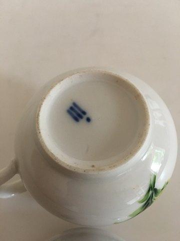 Royal Copenhagen Antique Bouillon Cup with Lid and Handpainted Flower Decoration