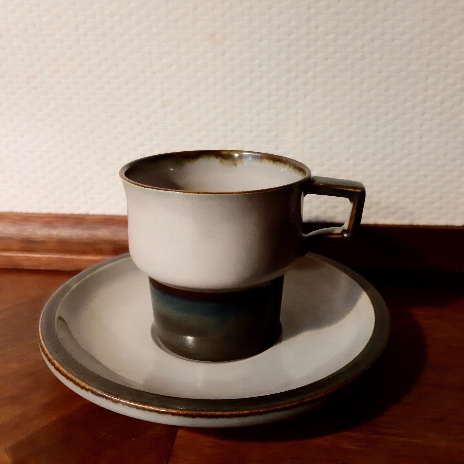 2 Coffee Sets - 2 Cups  2 Saucers - TEMA  # 305 Bing  Grondahl Denmark Fact 1