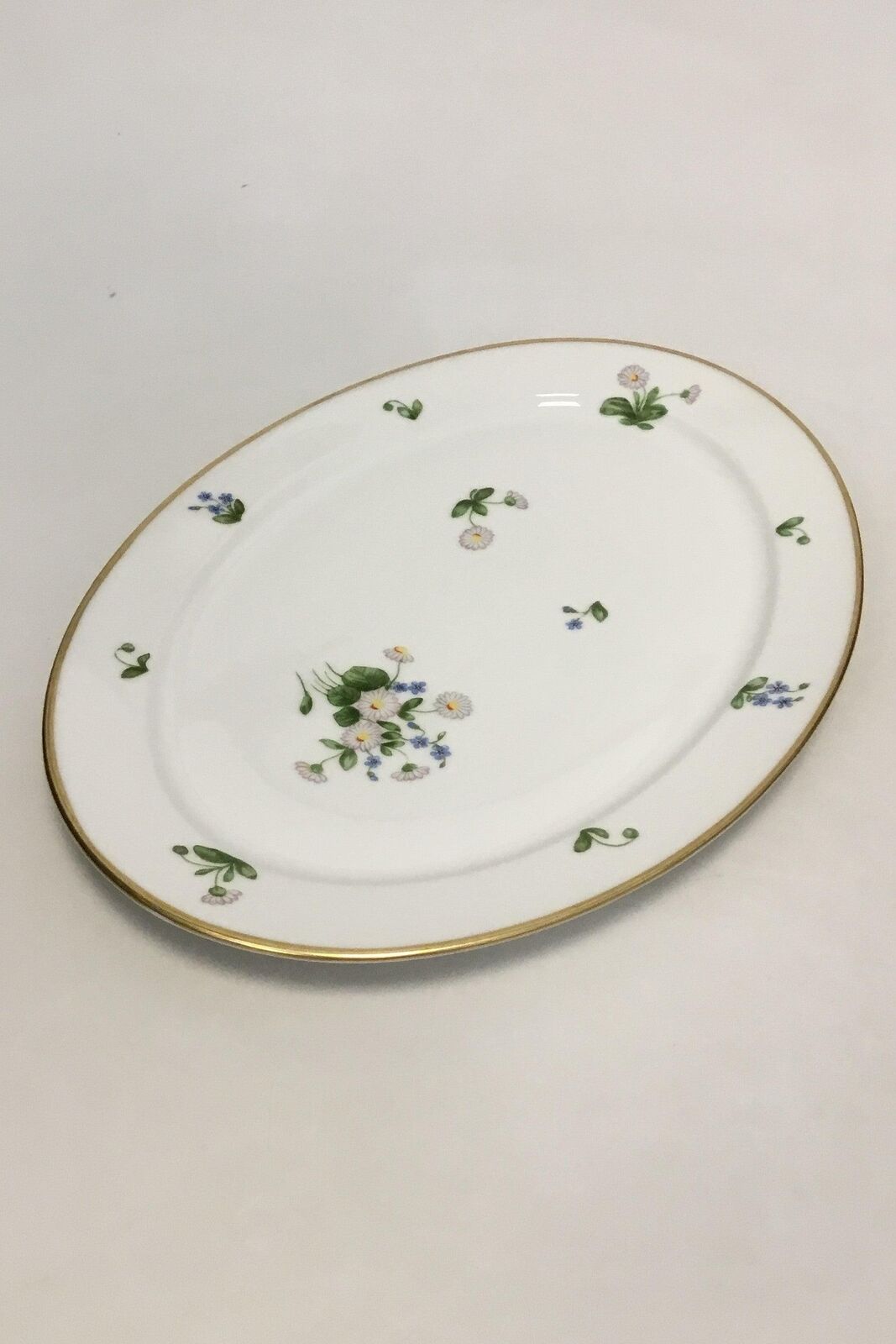 Royal Copenhagen Bellis and Coltsfoot Oval dish No 9009