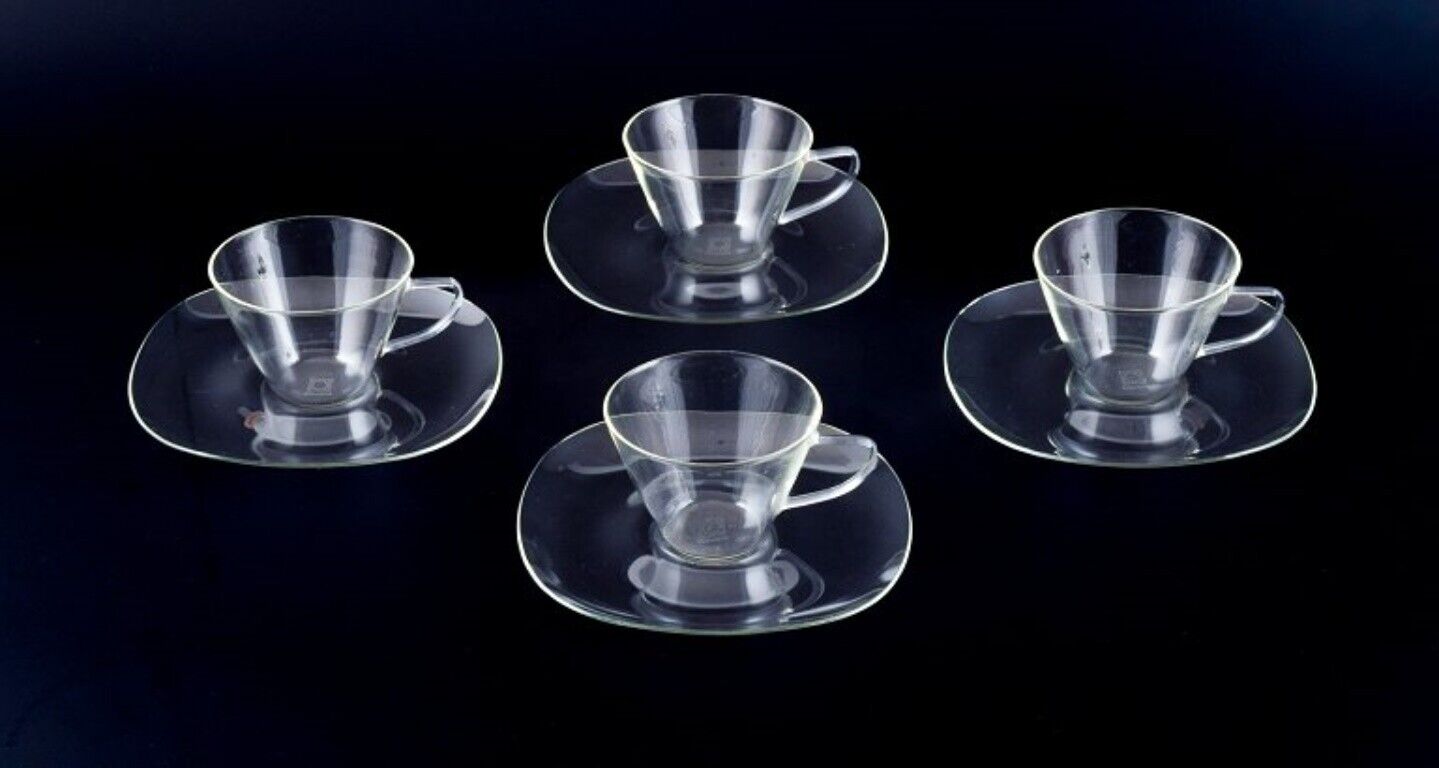 Jena-Glas Schott  Gen/Mainz Germany Four coffee cups with  saucers