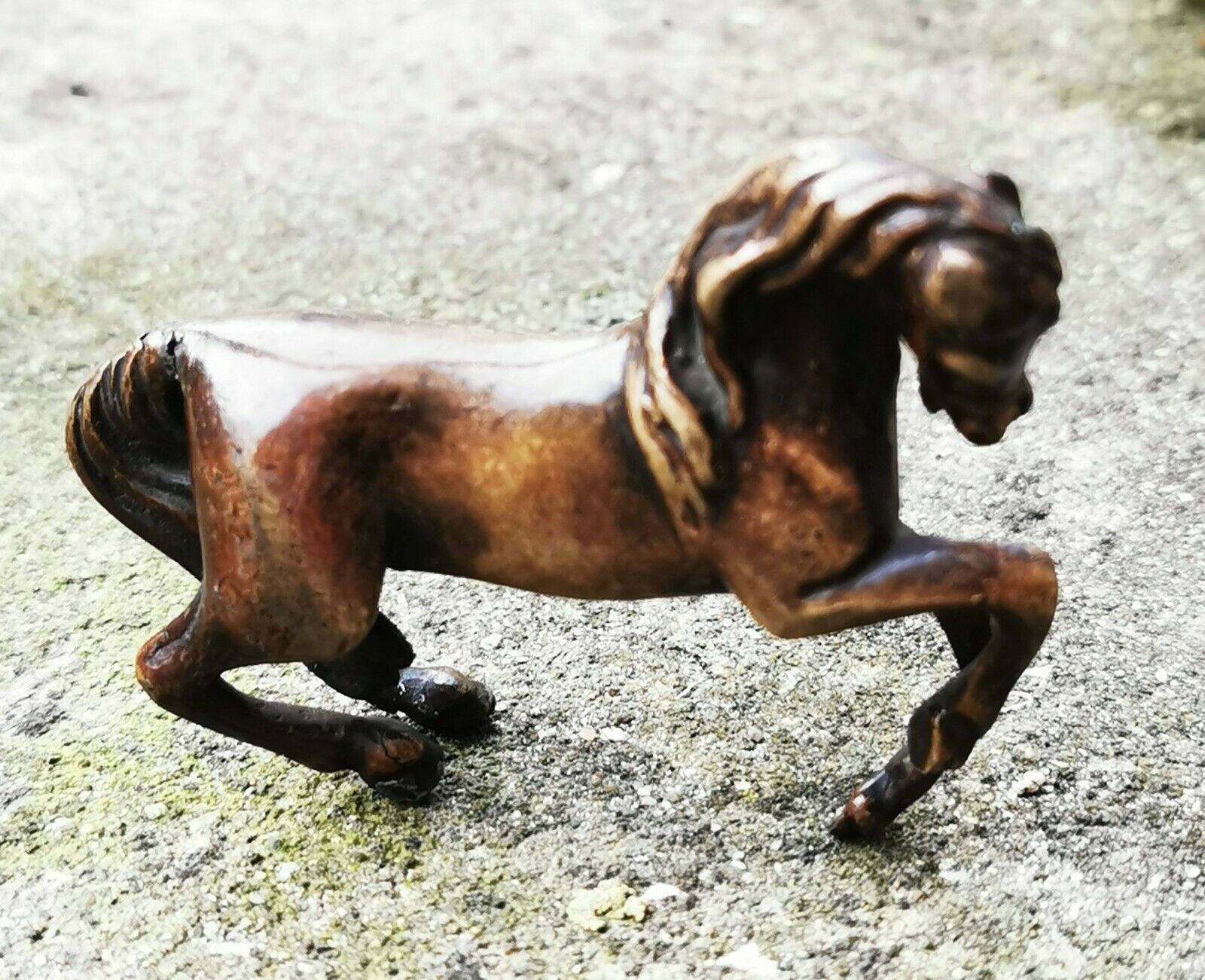 Fine small decorative vintage figure of horse in bronze