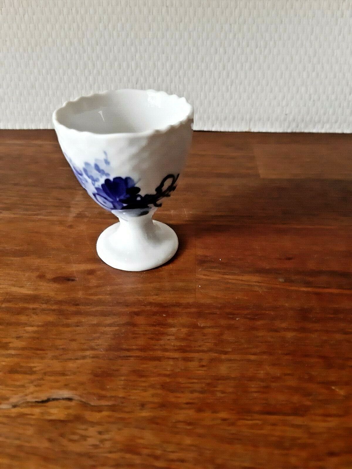 EGG CUP BLUE FLOWER CURVED Royal Copenhagen # 10-1568 Fact 1st