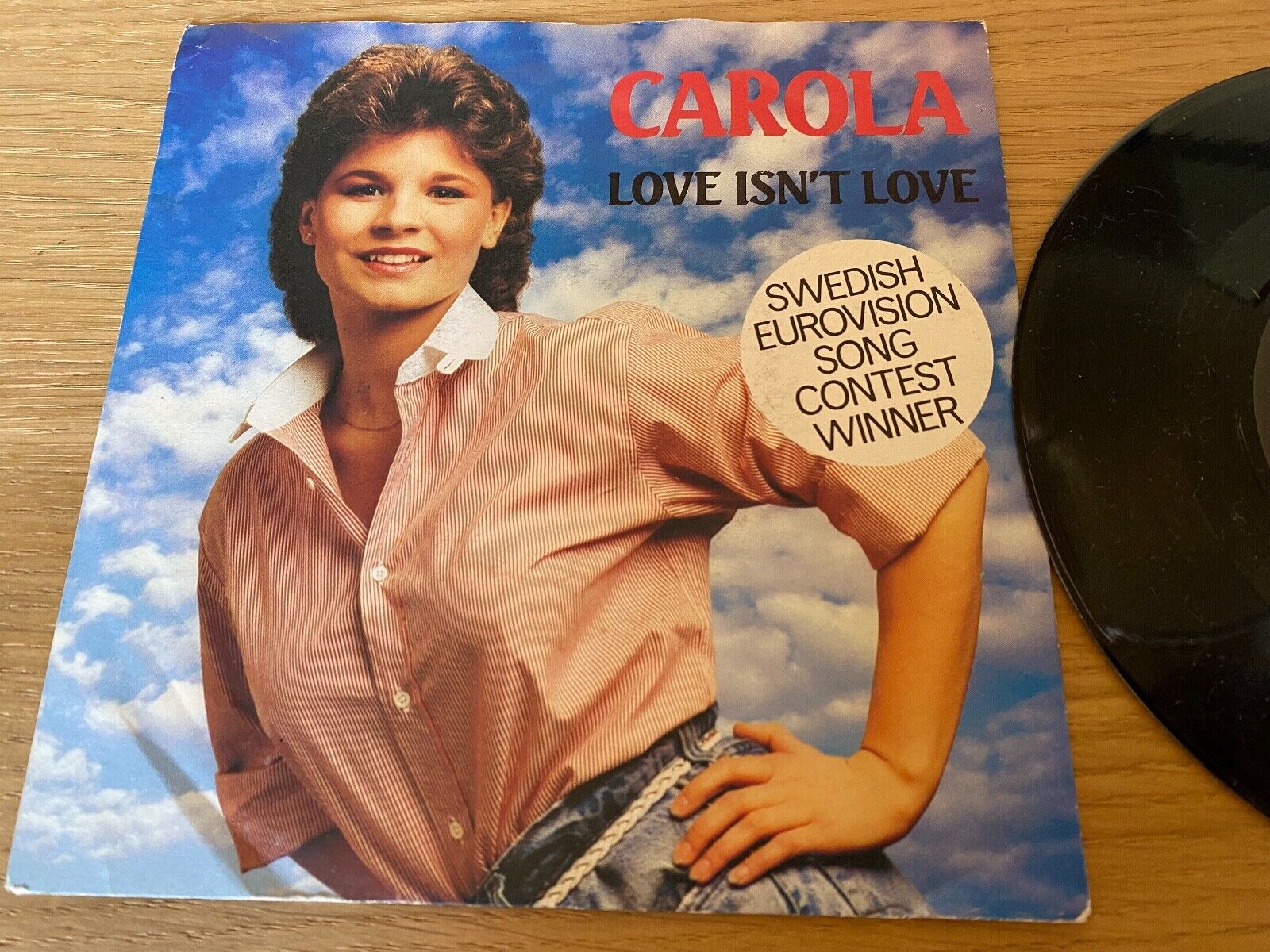 CAROLA HAGKVIST "LOVE ISN´T LOVE"  1983 UK PRESS 7" SINGLE EUROVISION WINNER 7"