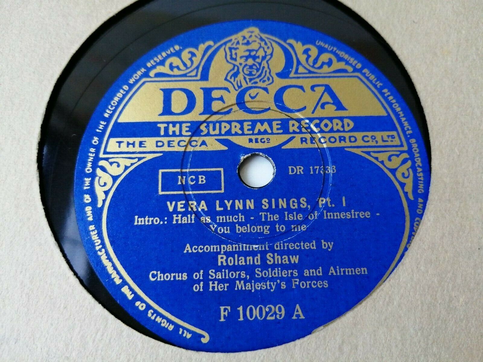 78 RPM  shellacVera Lynn sings wchorus of SailorsSoldiers and Airmen