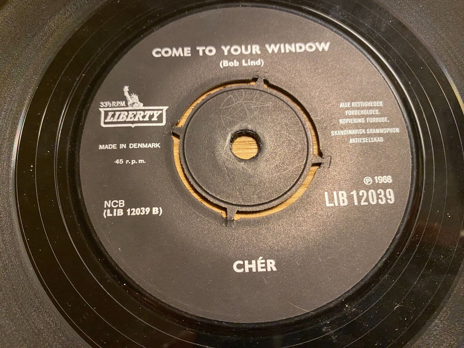 CHÈR "SUNNY / COME TO YOUR WINDOW" 1966 LIBERTY RECORDS MADE IN DENMARK RARE OOP