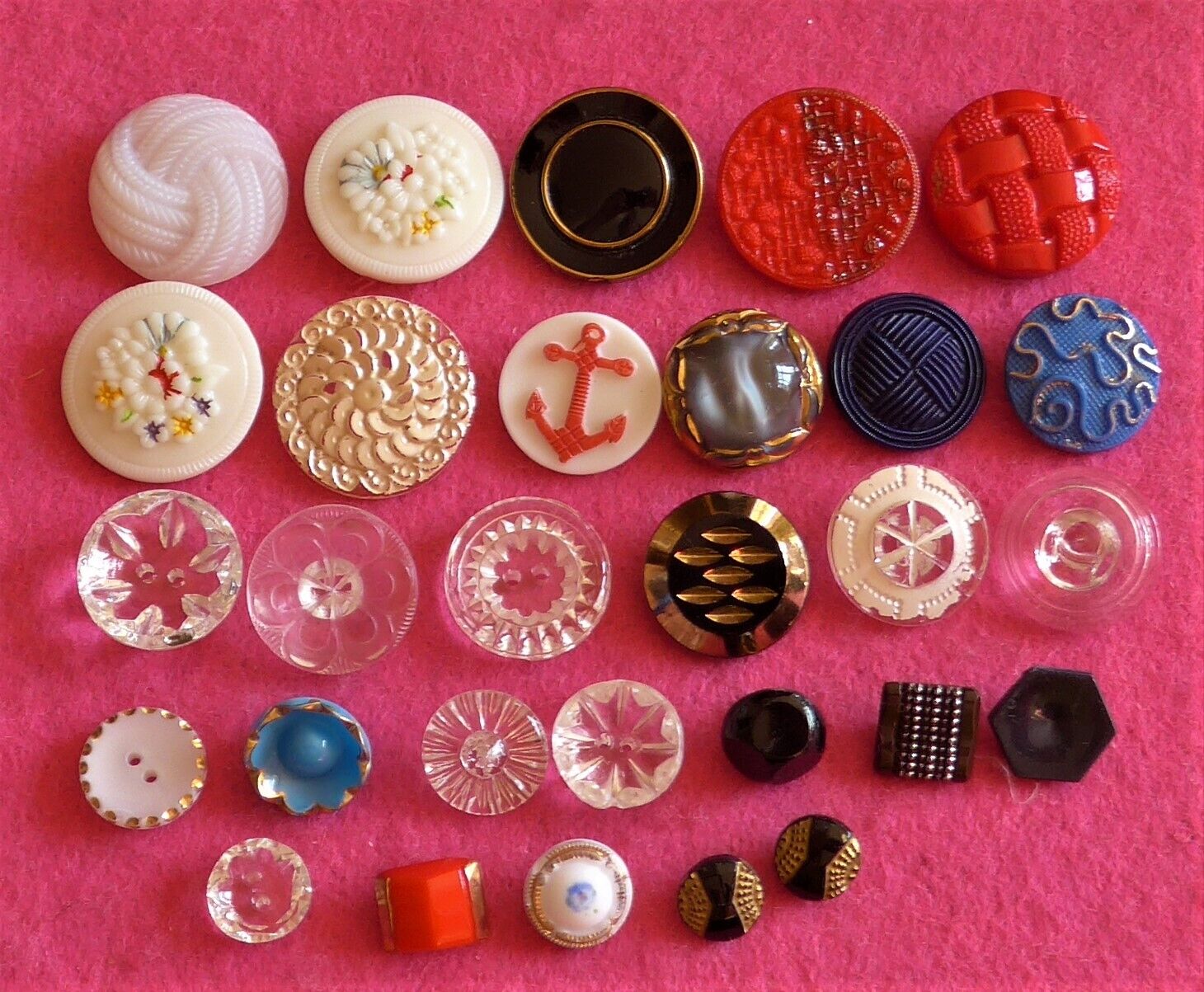 29 vintage CZECH GLASS buttons - various designs and colors flowers ( 14 )